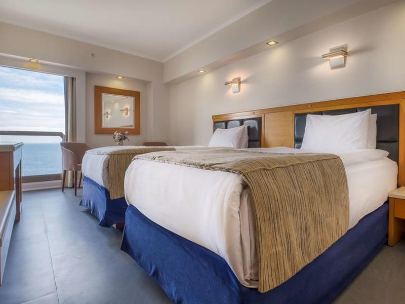 71AD1AFC87218D4D9B23D241522B9566