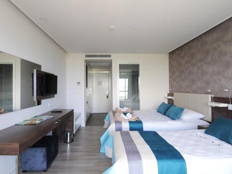 0FE13C3C99A5249D74F0D6B07DB07942