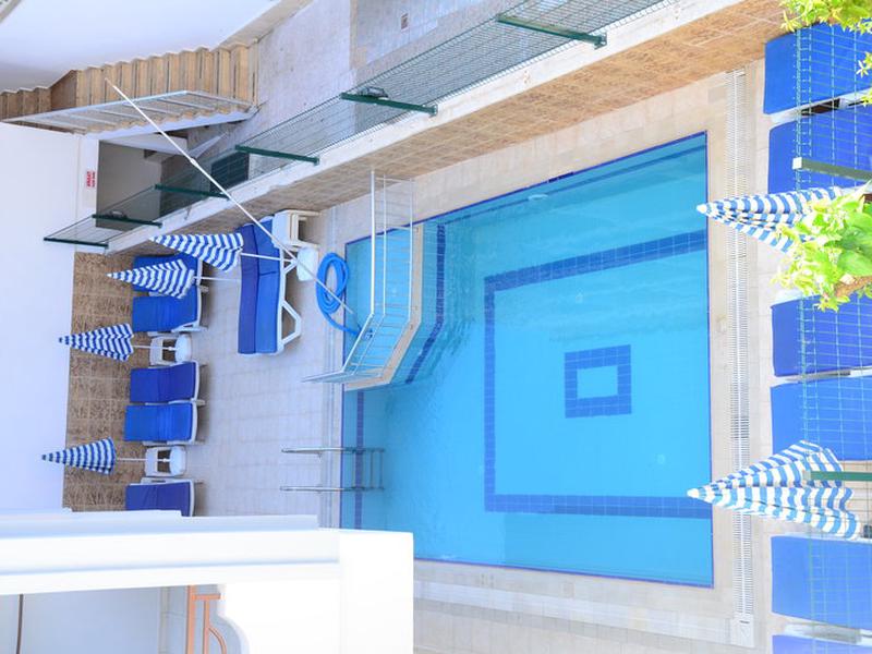 8AF92FDBF75FFA75915435AC0DD29511