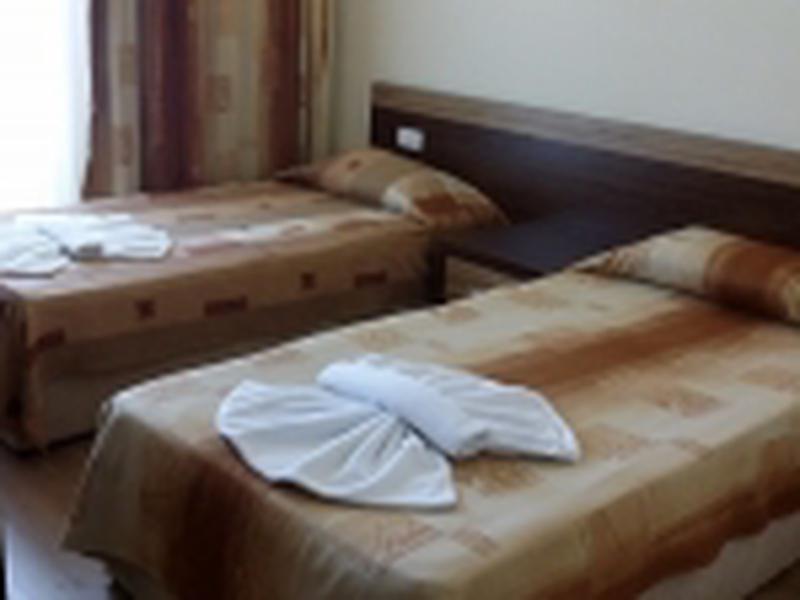 F345B7414D3EA1C2B4B48E1F478E3E18