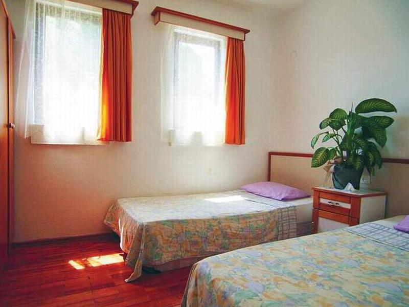 946ACD93DC338A5109831D85EA5BE178