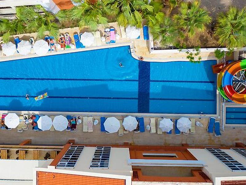 4F7D8E4BE8B997C2167B8C49FD39C583