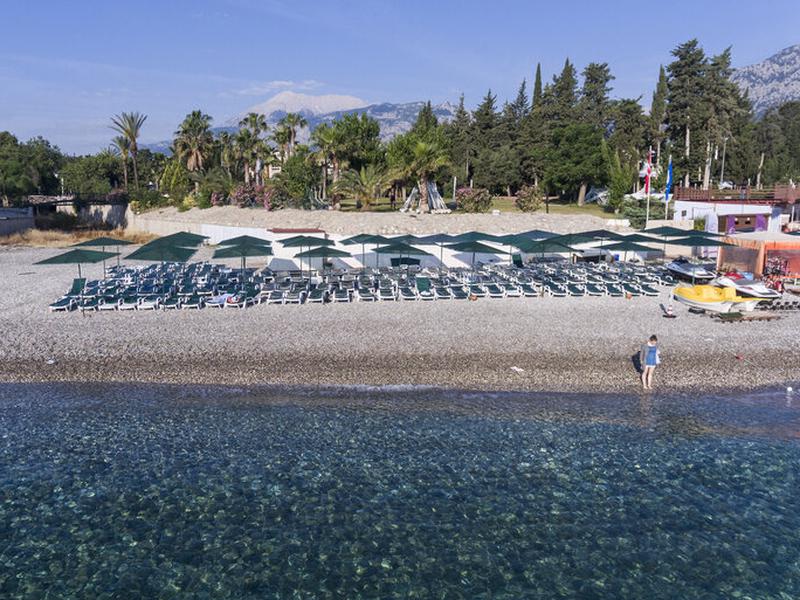 2F44F8D72F1E6AE51082E6A59F9D138D