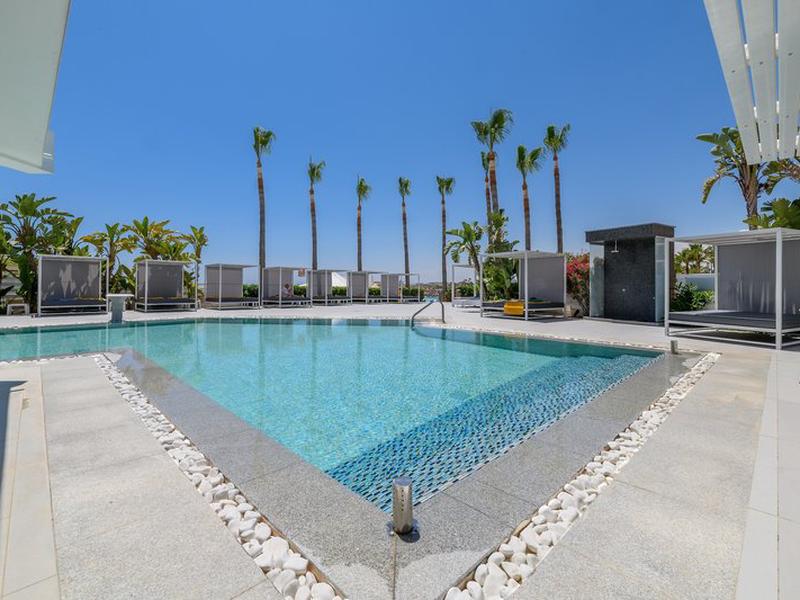 79A525EC2D29233D4E35C3E7DAD0E801