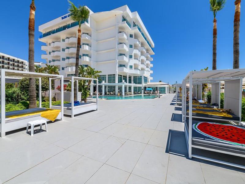 7DC9006BBFA18090B317F1089450B8F2