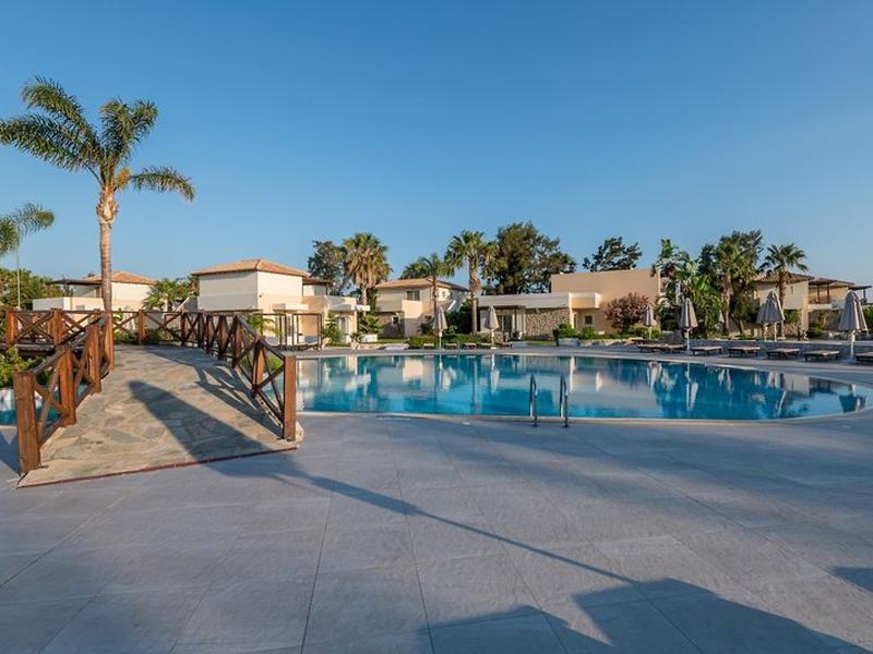 Natura Village Hotel & Spa