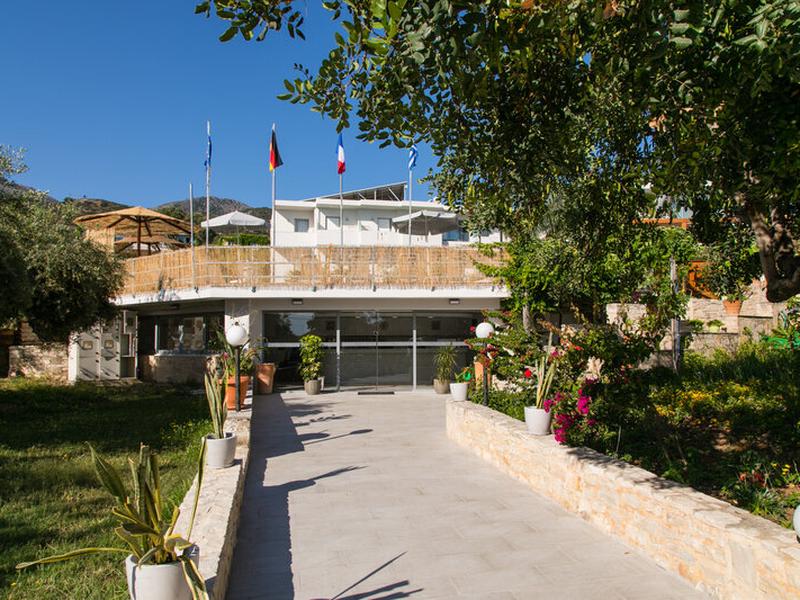 E159425C9937AC1103AE9B6D747EF62C