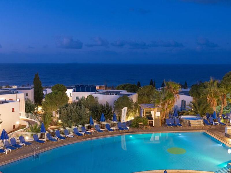 2D8EF7A00479E9932FBBE35B25C941EC