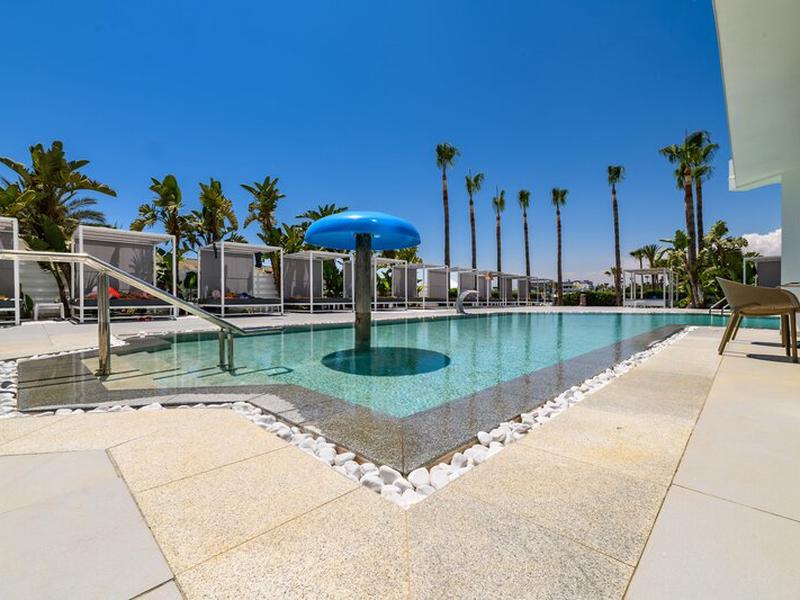 561F664DA34FFFFEF54E5A94C6D705BC