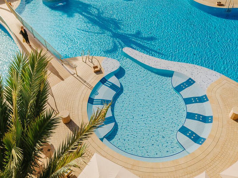 D2030B42ABF6E168B17892343C2D765B