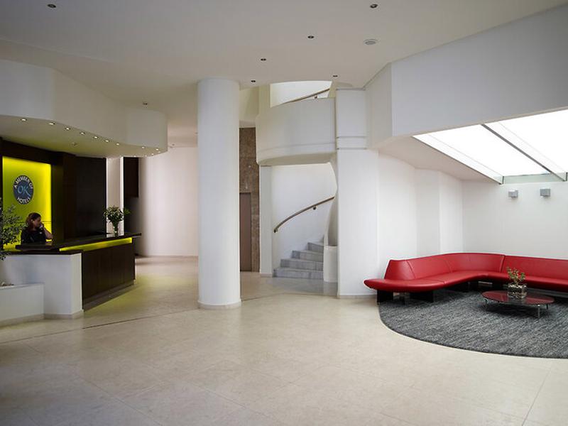 52DD2FDDF0FDBB27A3D2F8AF9CA671C3