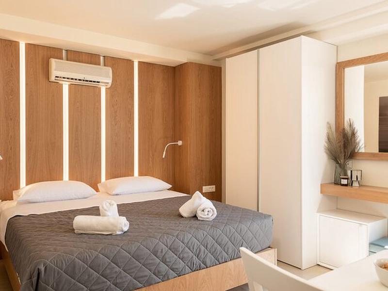 C79E016DC0234B751E8DB964D265C3E3