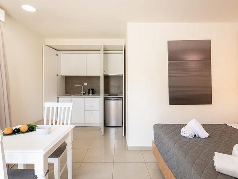 939992E921AD3DD1F91E0CA2B9A83826