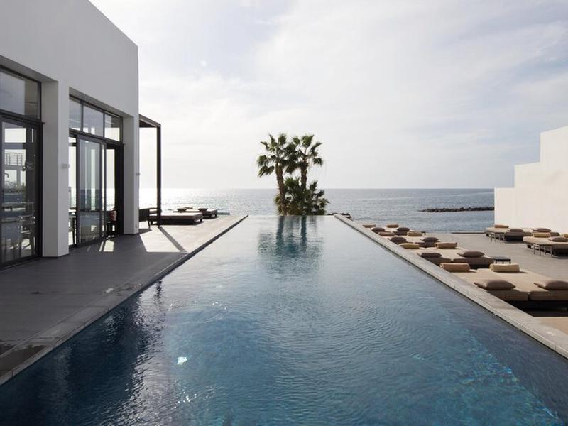 EFF48E3D2F29AFD04F3567C5CA30A4CE