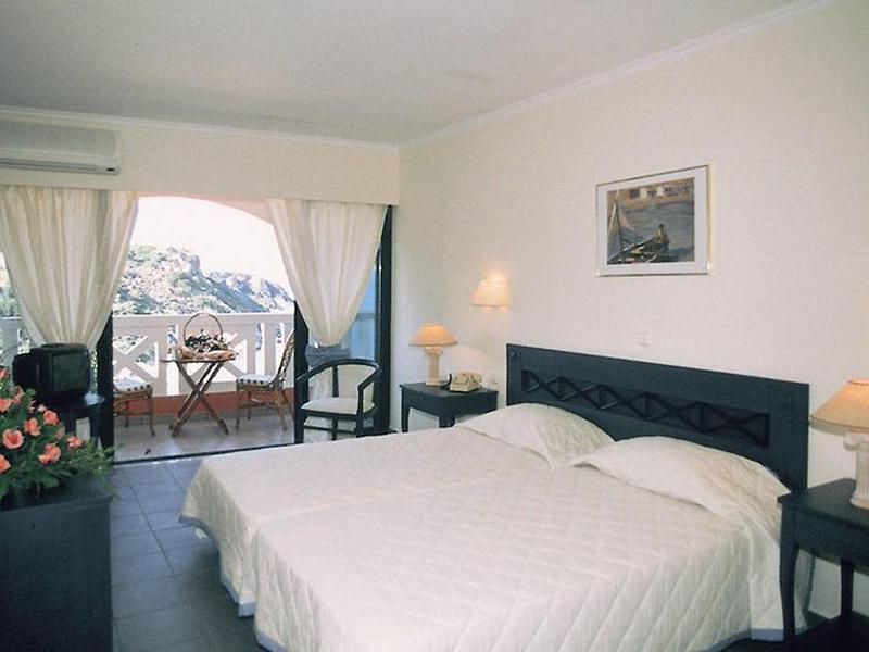 A7B95DA388A9DDA33D52F80F8066B962