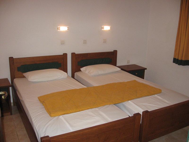 89D5A39BD5B36E1A4FF0F0EB6070A2C4