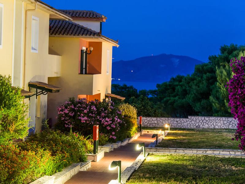 B9ADE76E055008774413CBD906DB3A8E