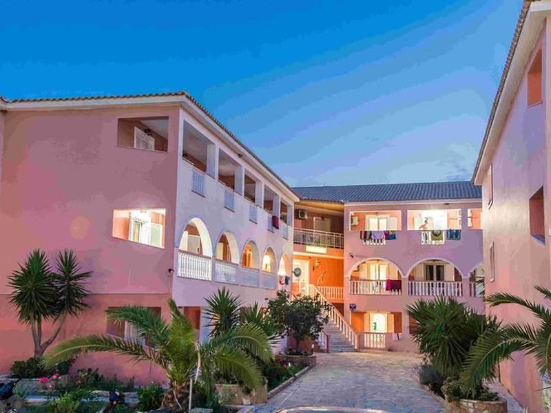 DE61A0FD7CABB24517EAFDEBF275BD1A