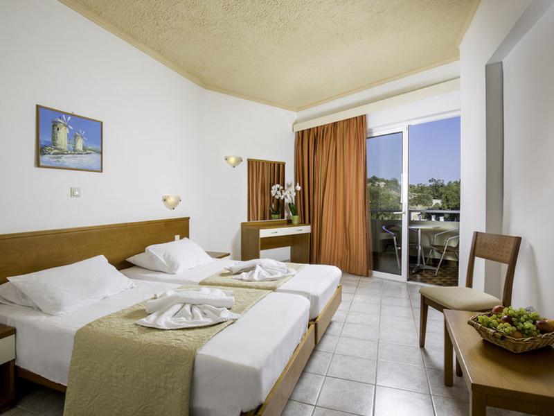 0CA0E27EE2DAE0A7037B6BF1E32C81C7