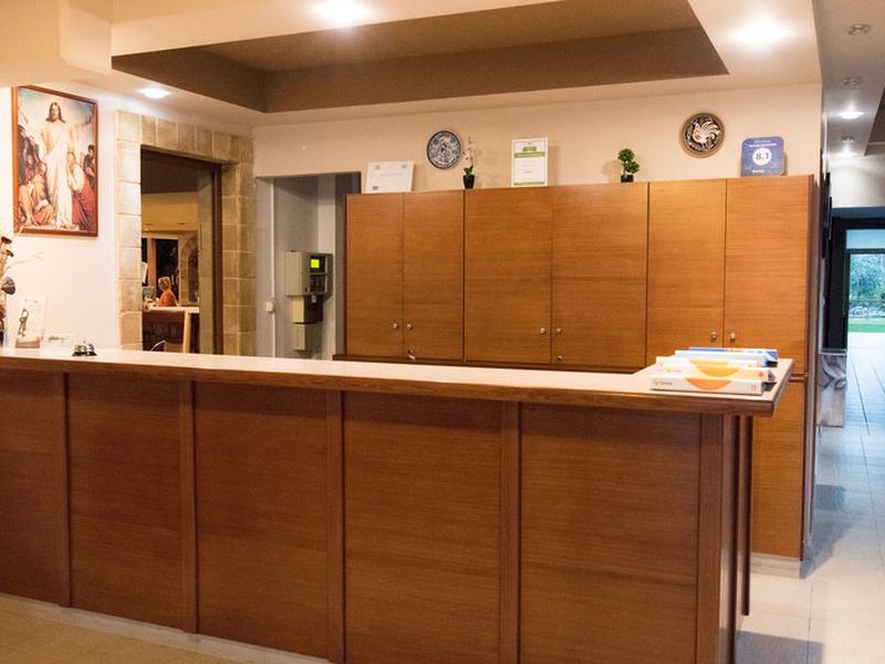 67E75961938324BDEAB6242B5F64224A