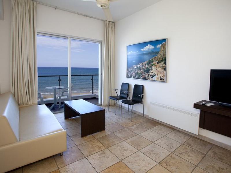 7CF7F2CC051EC733CCF1158FE171890E