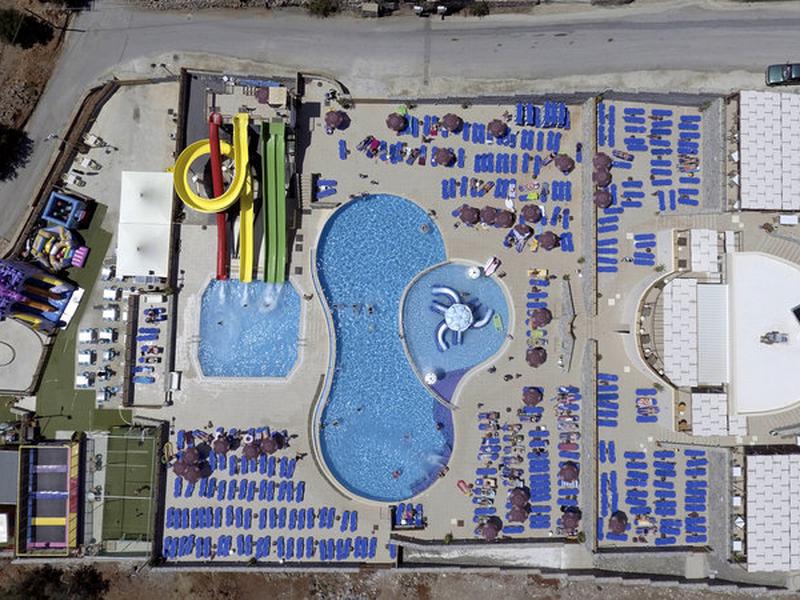 2A195D8DAD02E38A786EF46CA96DB1B3