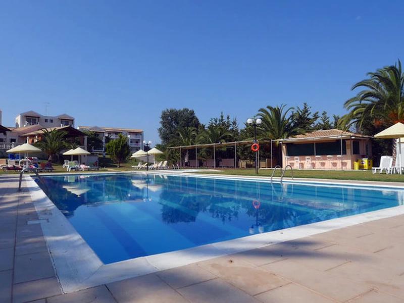 9400DEFB73305AF75866B145F68350F0