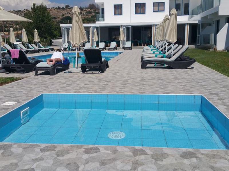 86C6E45F19394C00D8D03BAE44C5F743