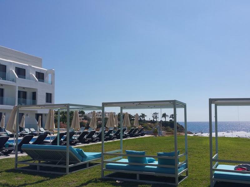 FFEDB025832177916D0E57841AD2B17B