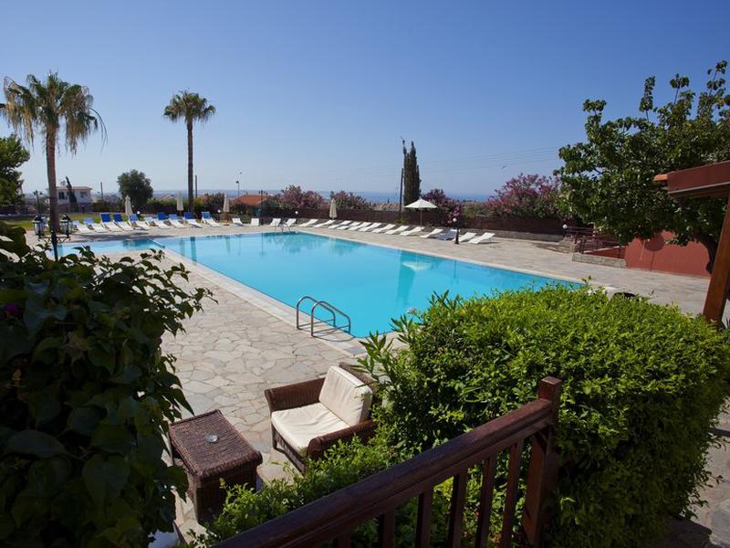 E6C6734D669F2CC4E606E9863756BEDF