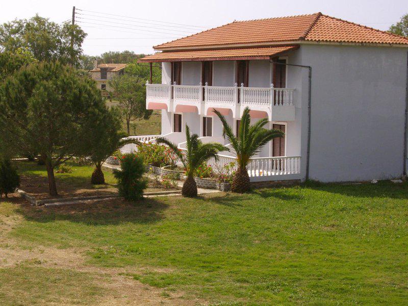 D084F3C132F0C33D56FB65E1A33B2203