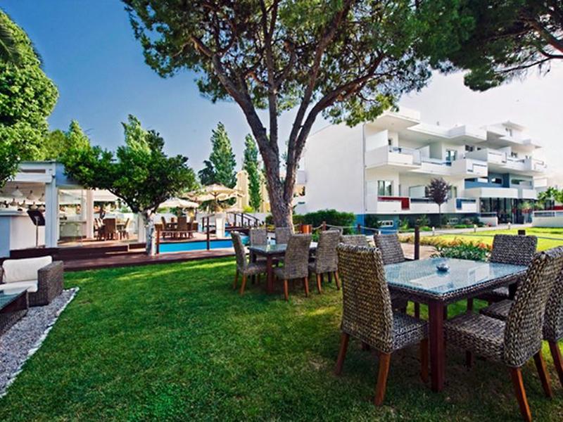 2B10597A1B2ADDF9CAABB31D3F083542