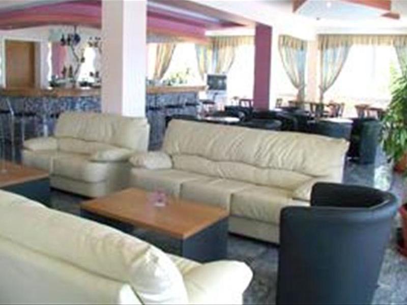 6A325B812A7A2D83BD635B372EBEC4AE