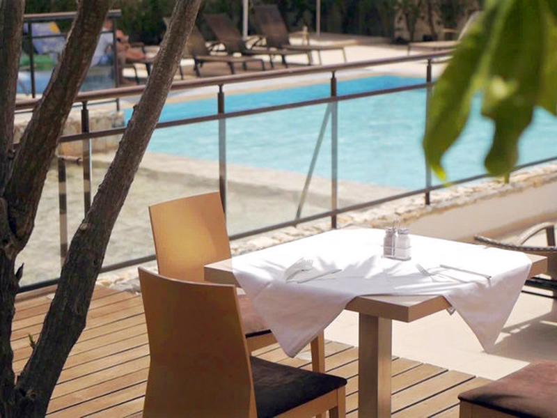 EF2396FBF5685EEF66E06406B025C9AC