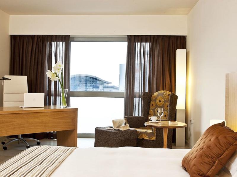 B5BFA2C22826E2FE7725DAA3506A0430