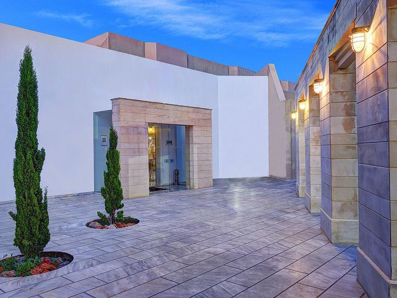 3293B7632303C7790311FA8EB4F3FEFB