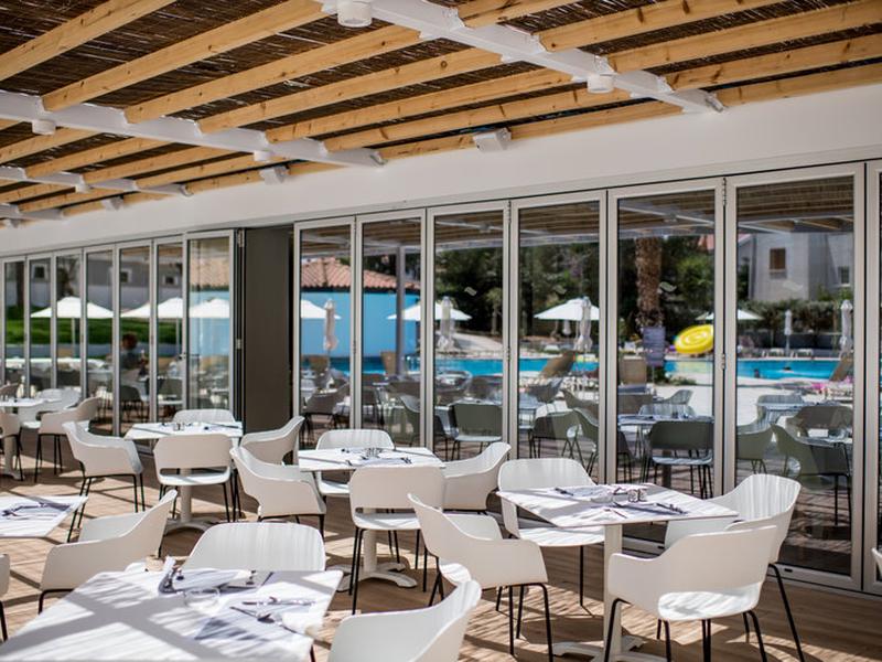 23B443F5A1CA6D980D9FB379316739FE