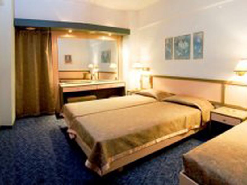 0076349C5AE4D5F2B4D1AB4F3760E935