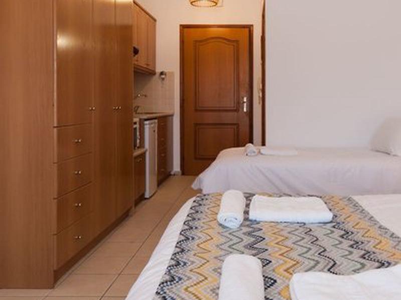 8F0187FA30D92D9470182251A96B1C1B