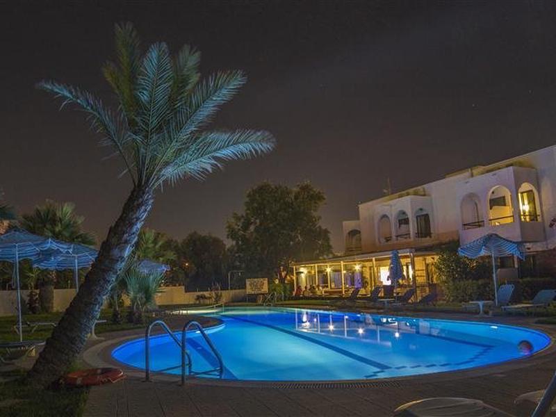 767CB40B79C824606A37C56DA290A972