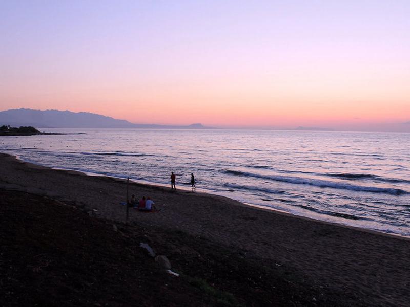 953D7E866B186F6677BF23D8300DE49D