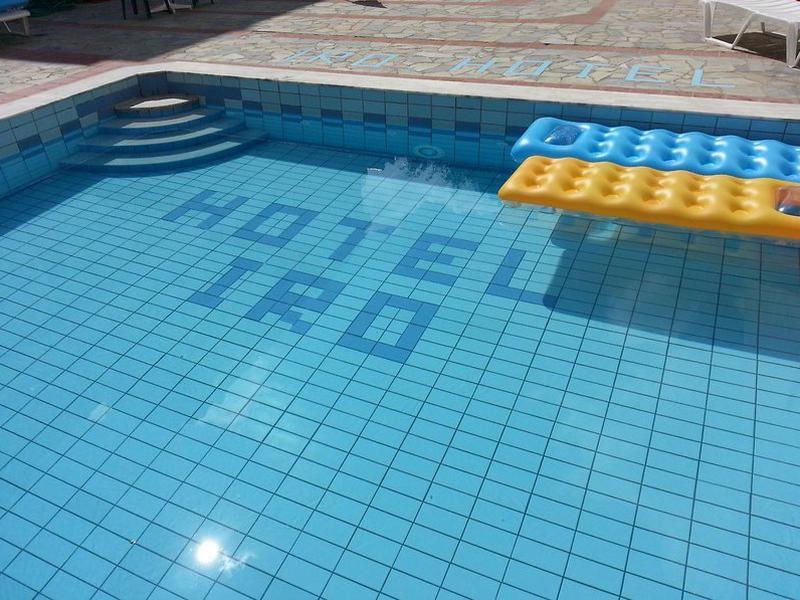 E4B9A1EE09C1DD5E3BB1B56EEC983E40