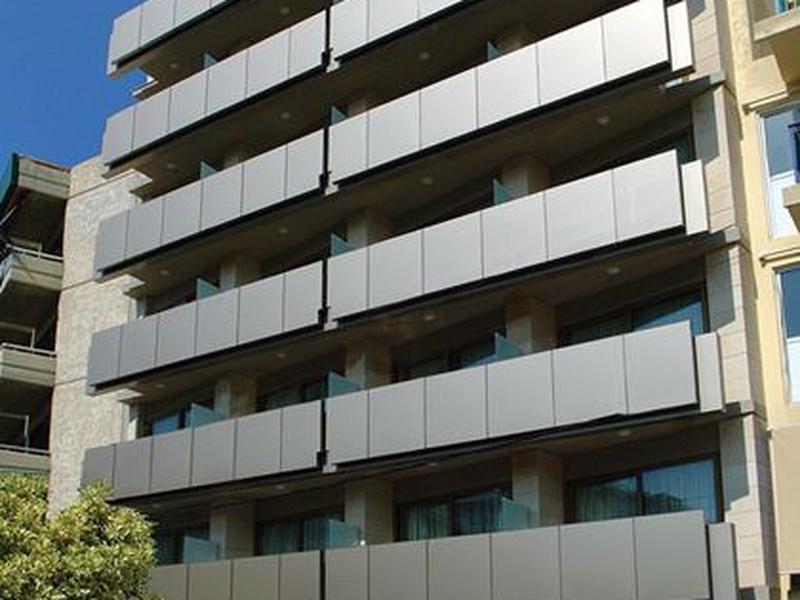 F5B5B6F9F428D524E7B1BBD9FB800020