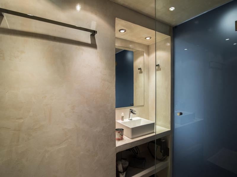 33A15978E4EFC53E79383062494A5995