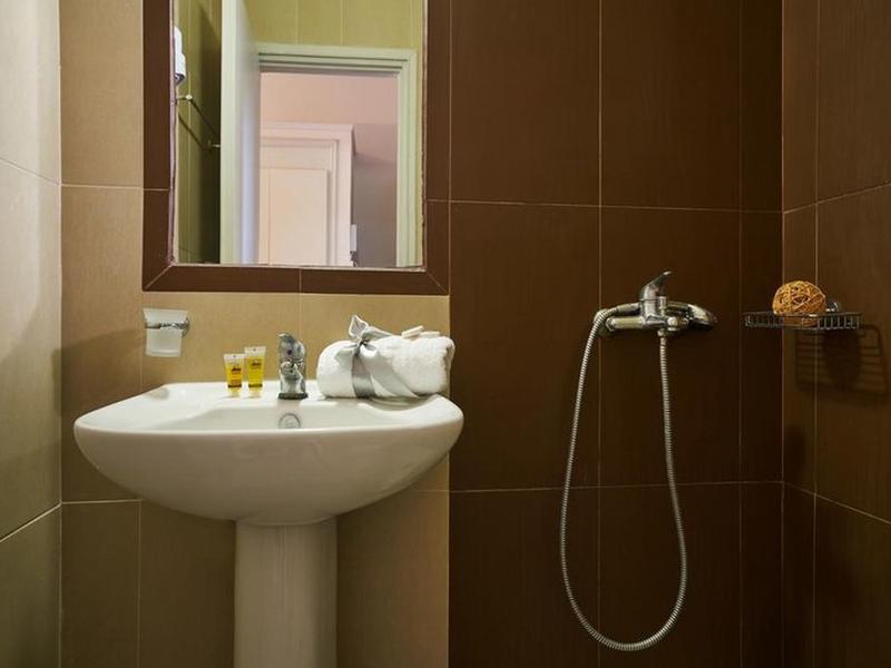 5AE0297492D0B0B6D06118AD22795C26