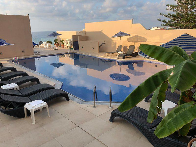 6095F2ADE8B08DD7FB2B220E17A5DAF6