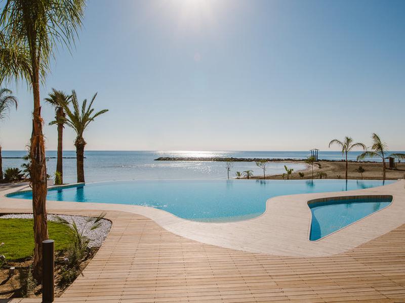 C4218E263E94DEF46BB1F78EBCA08D0F