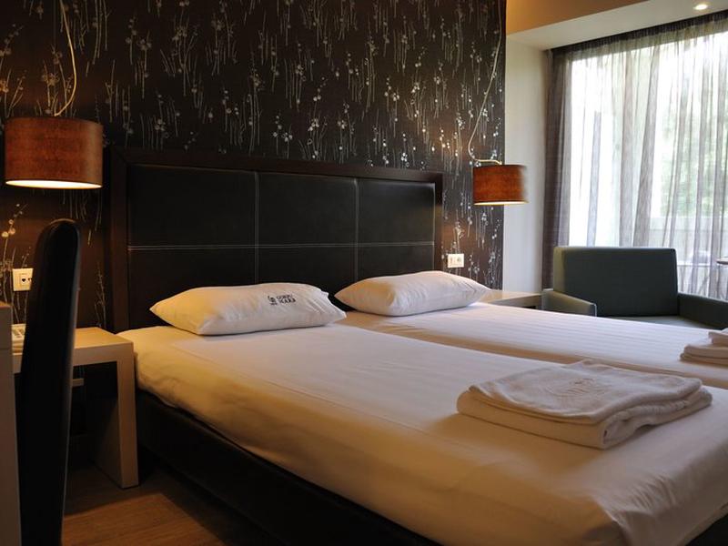 F945405765F6EEA6E4414BAB2EC29CA2