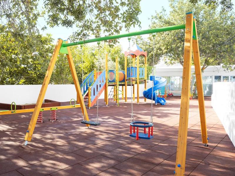 E286E69E9D952CCA3A0B5BCEDF39854B