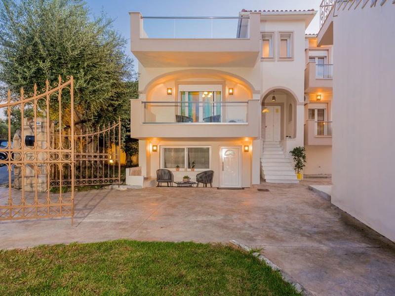 02AD7EC3EE9C5D75F47A65375D35D678